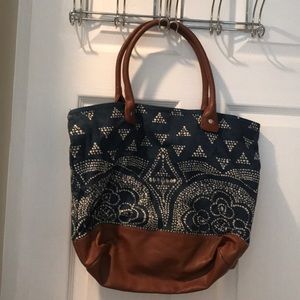 Large purse in pristine condition.